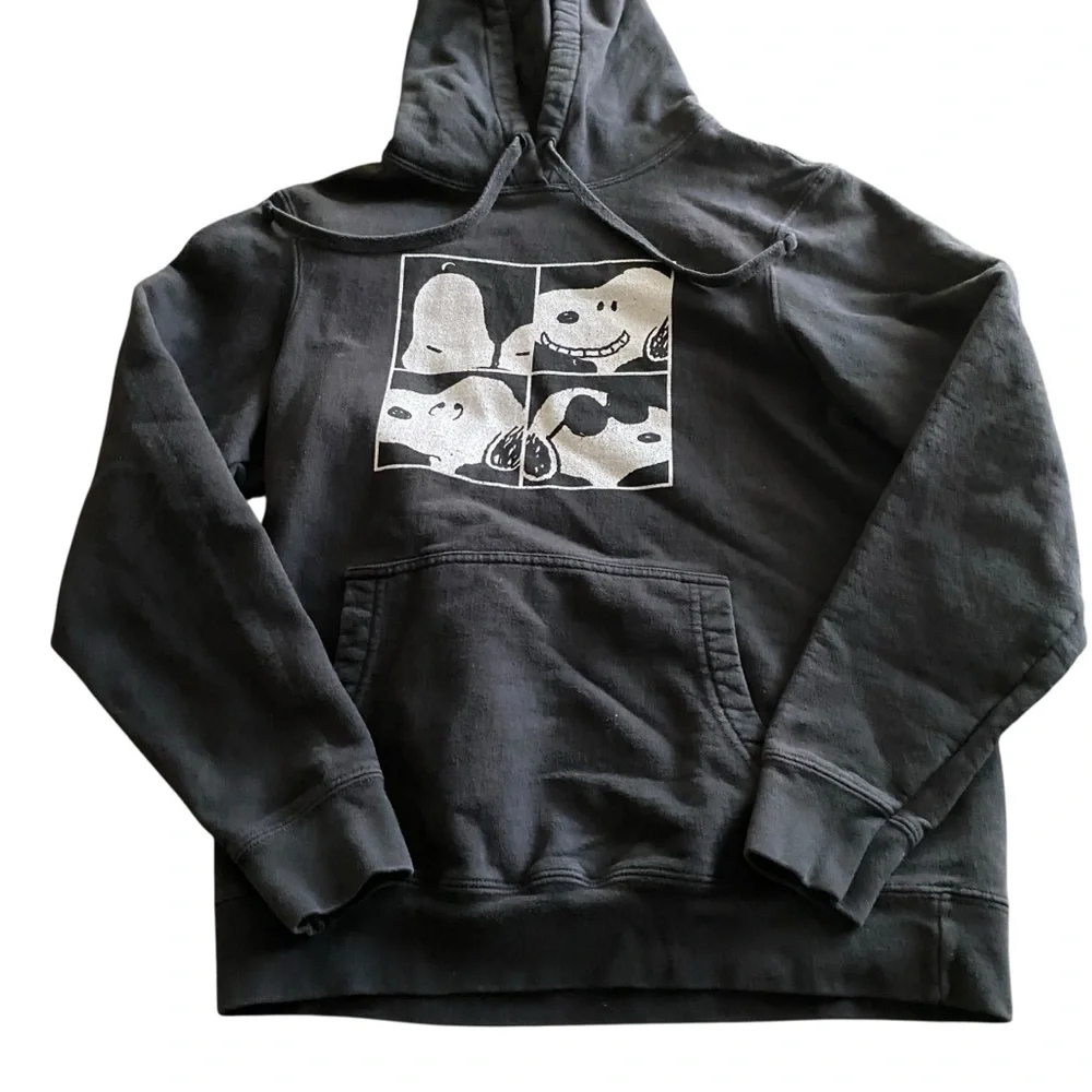 Boys Juniors Snoopy Graphic Print Black Hoodie Size S‎